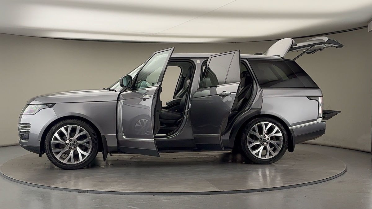 More views of Land Rover Range Rover