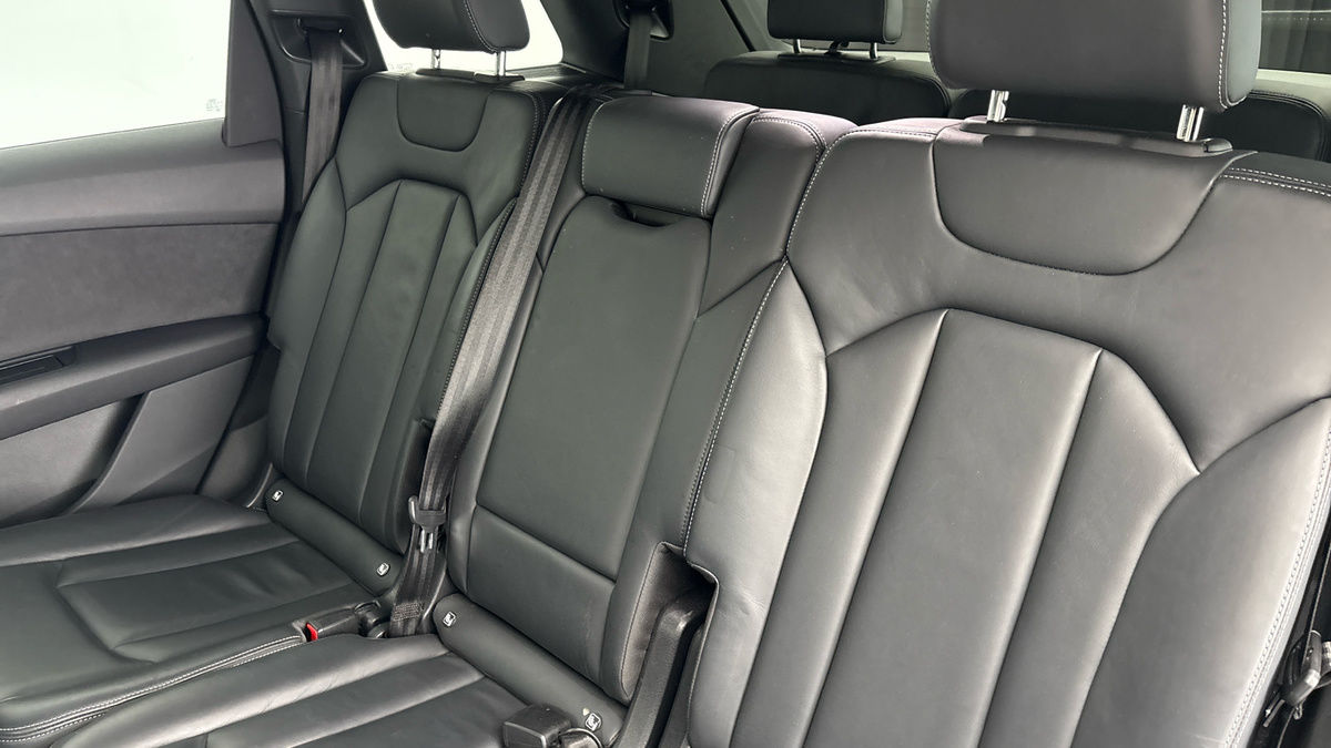 Audi Q7 Image 8