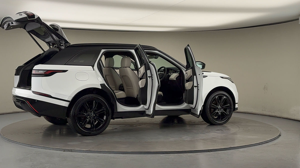 More views of Land Rover Range Rover Velar