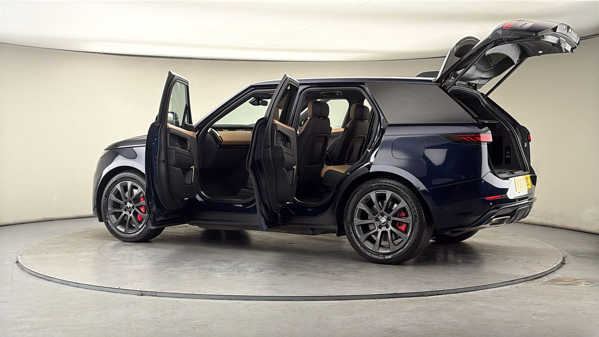 More views of Land Rover Range Rover Sport