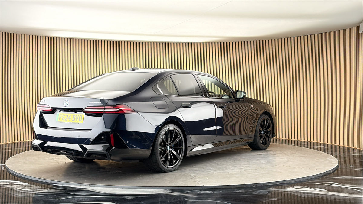 More views of BMW i5