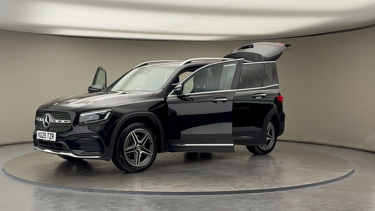 Mercedes-Benz GLB Image 22