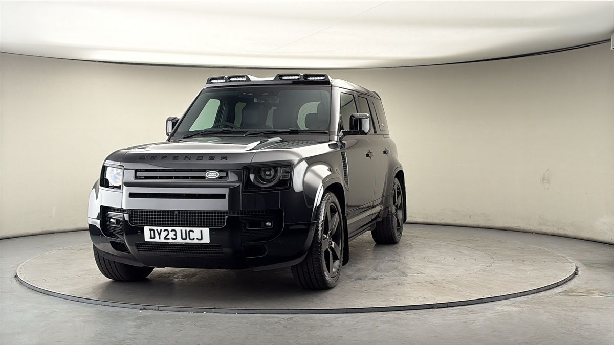 More views of Land Rover Defender 110