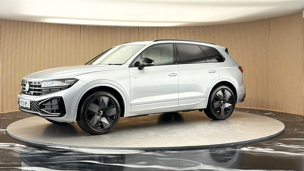 More views of Volkswagen Touareg
