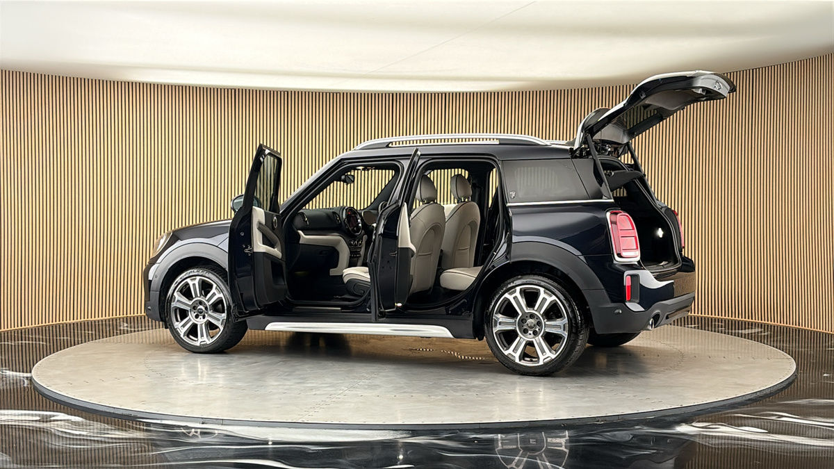 More views of MINI Countryman