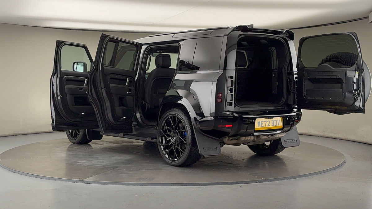 More views of Land Rover Defender 110