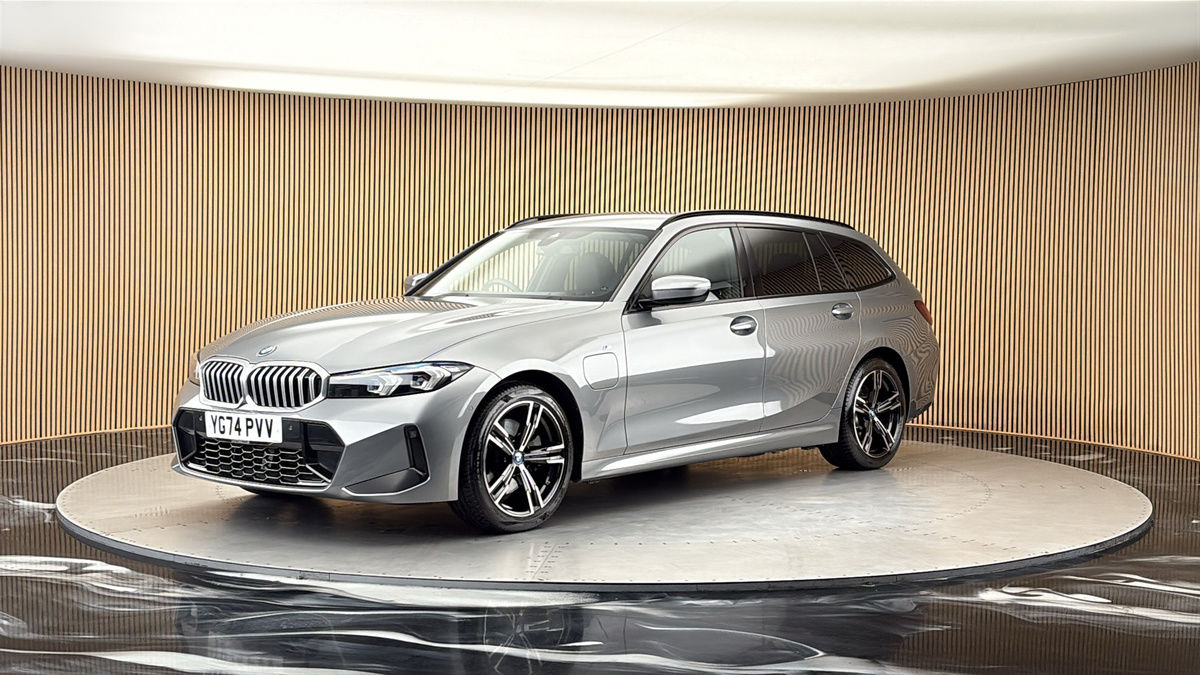 BMW 3 Series Image 20