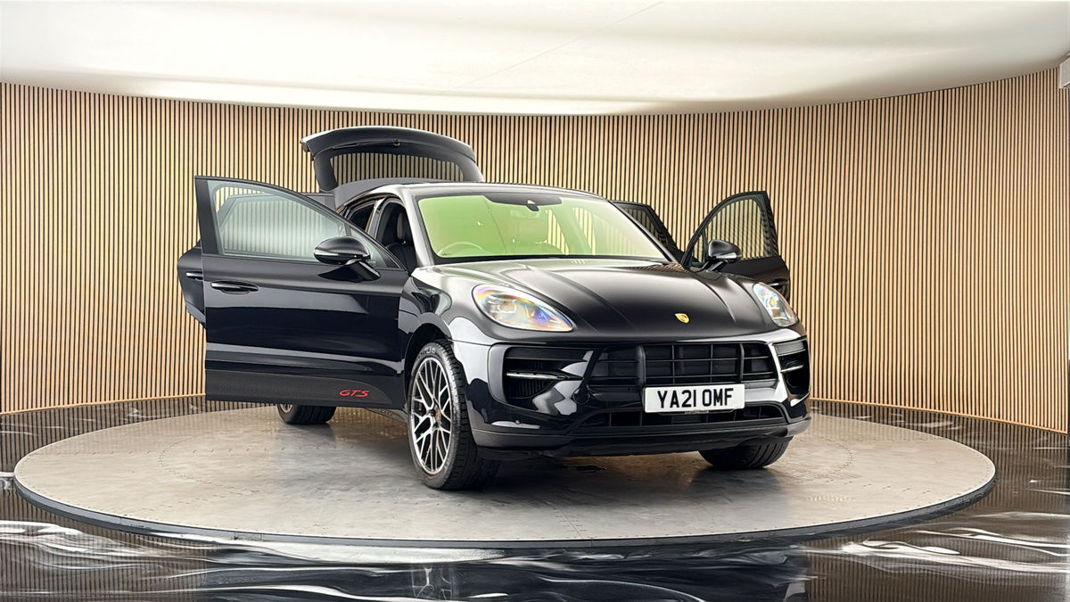 More views of Porsche Macan