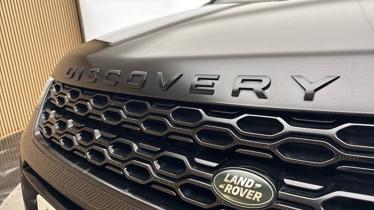 Land Rover Discovery Sport Image 24