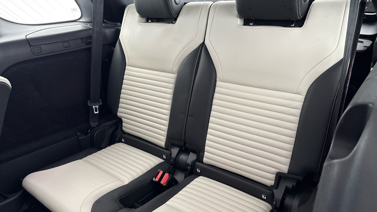 Land Rover Discovery Image 26