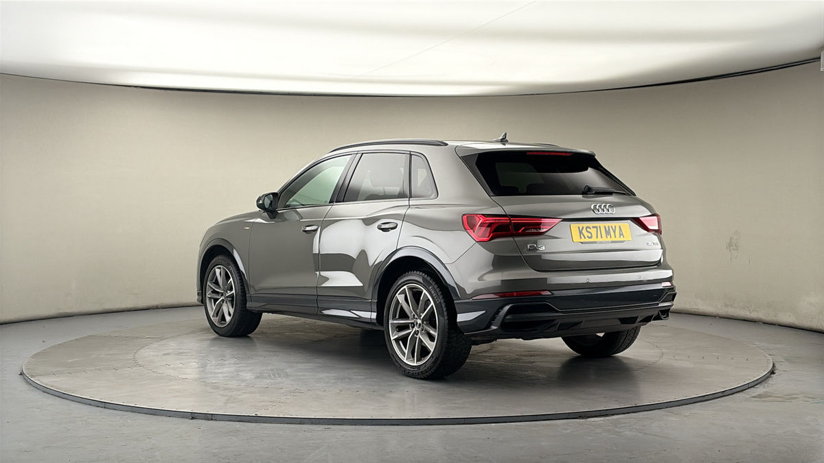 More views of Audi Q3