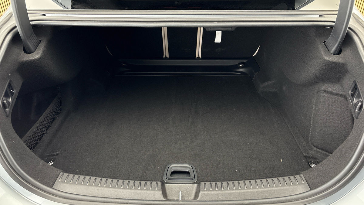 Mercedes-Benz E Class Image 11