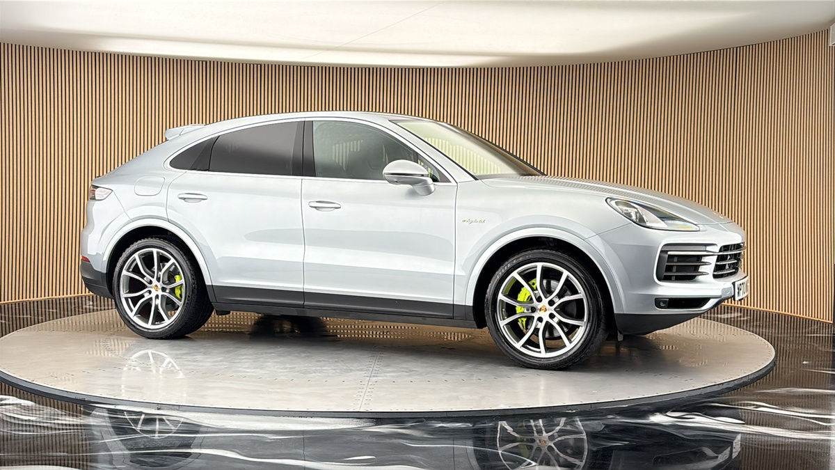 More views of Porsche Cayenne