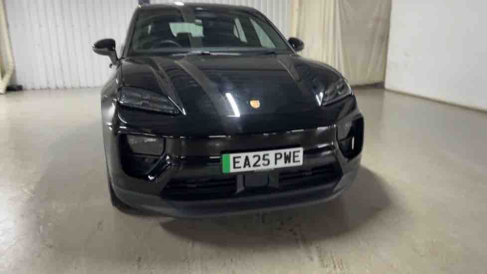 More views of Porsche Macan