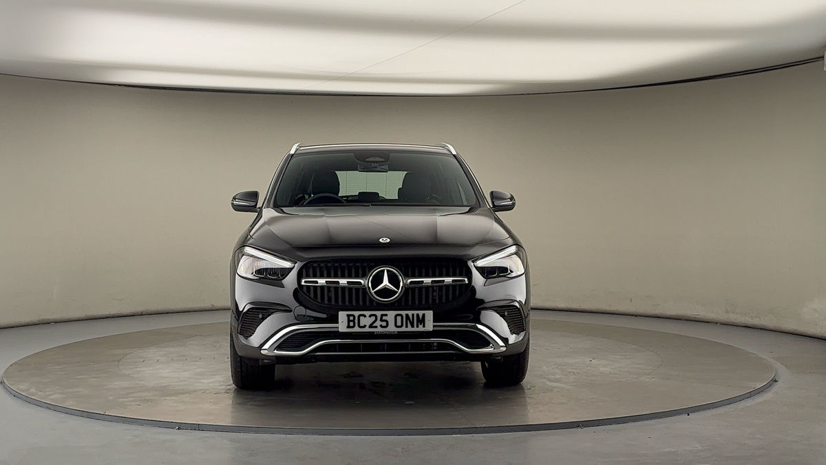 More views of Mercedes-Benz GLA