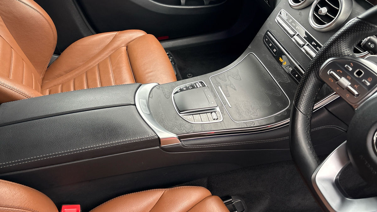 Mercedes-Benz GLC Image 18