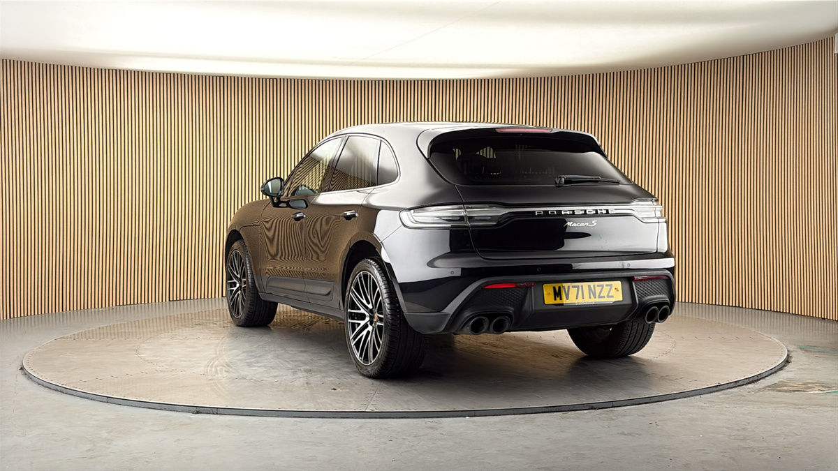 More views of Porsche Macan