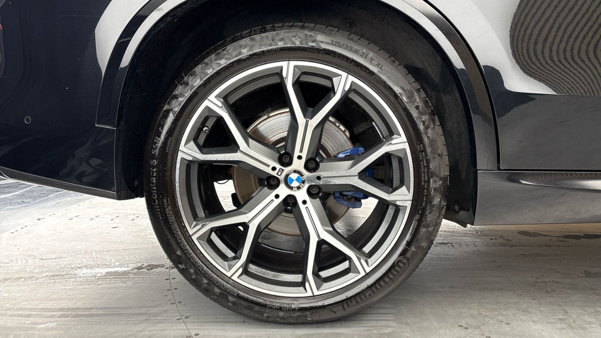 BMW X5 Image 10