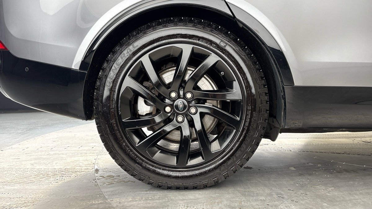 Land Rover Discovery Image 10