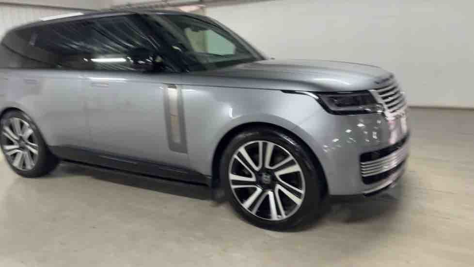 More views of Land Rover Range Rover