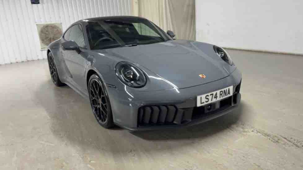 More views of Porsche 911