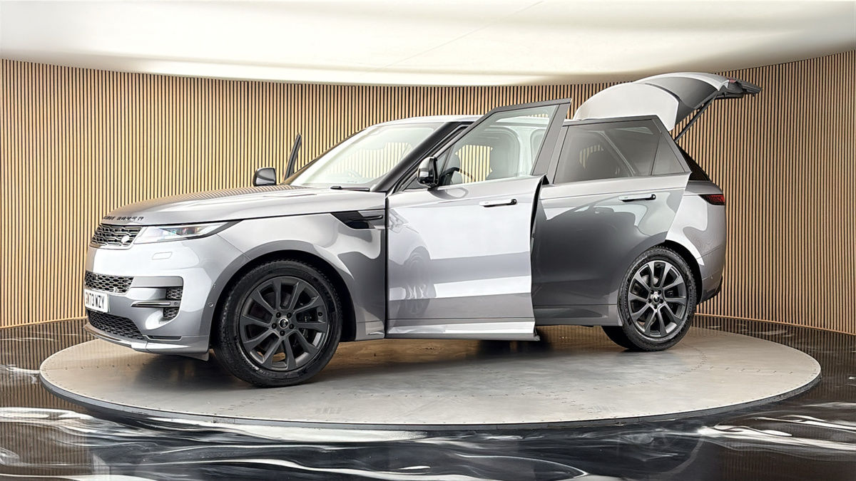 More views of Land Rover Range Rover Sport