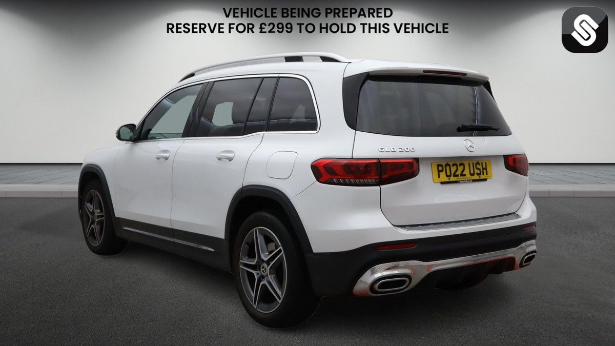Mercedes-Benz GLB Image 3