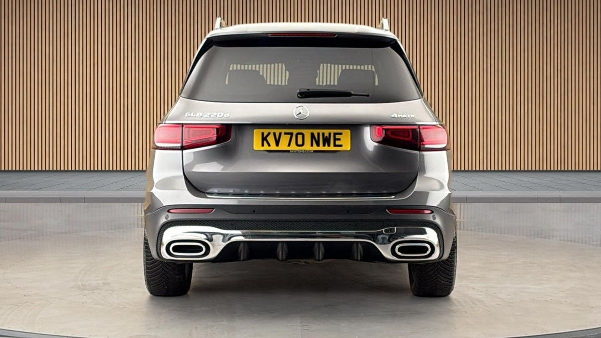 Mercedes-Benz GLB Image 4