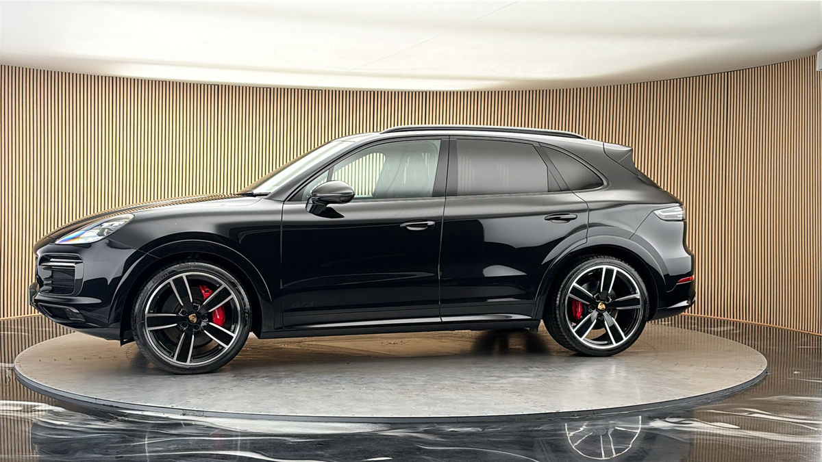 More views of Porsche Cayenne