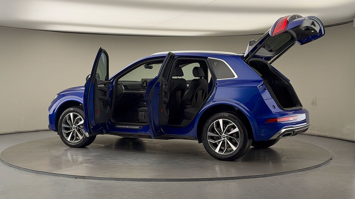 More views of Audi Q5