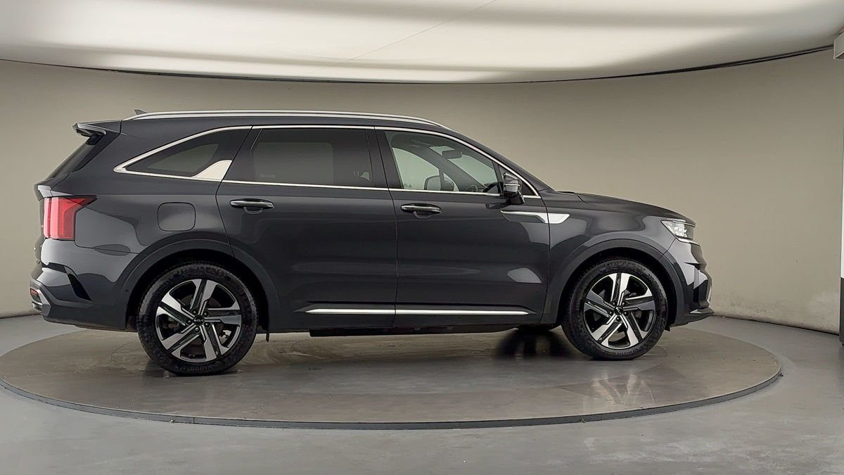 More views of Kia Sorento