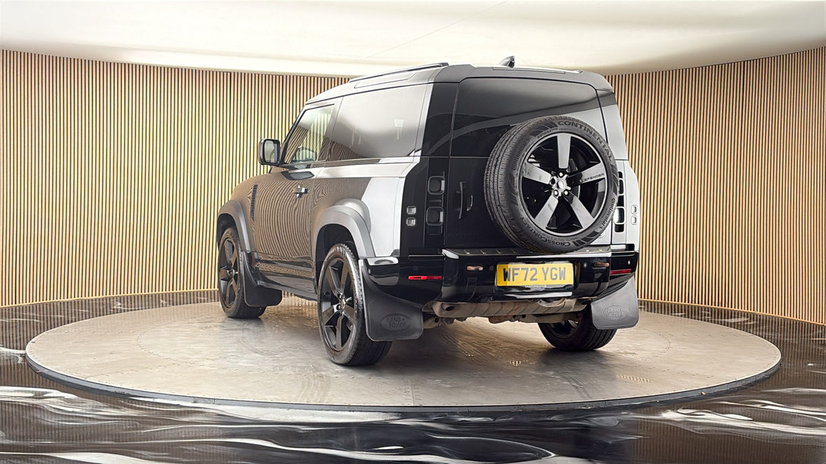 More views of Land Rover Defender 90