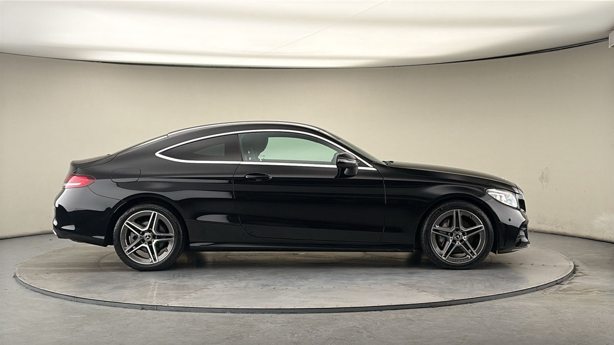 Mercedes-Benz C Class Image 16