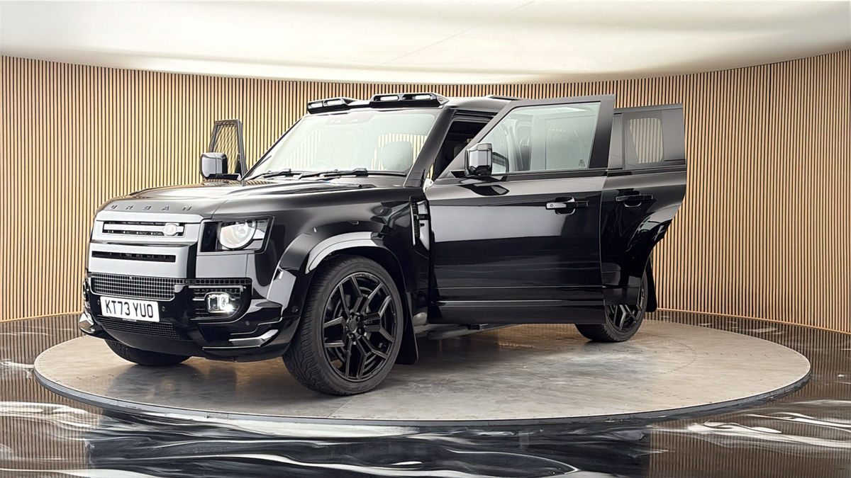 More views of Land Rover Defender 110