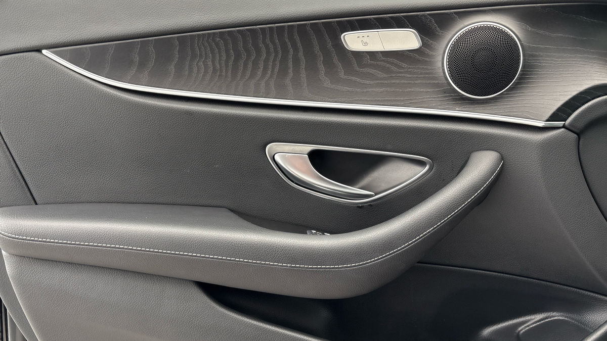 Mercedes-Benz E Class Image 19