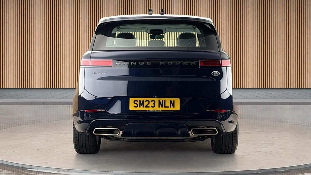Land Rover Range Rover Sport Image 4