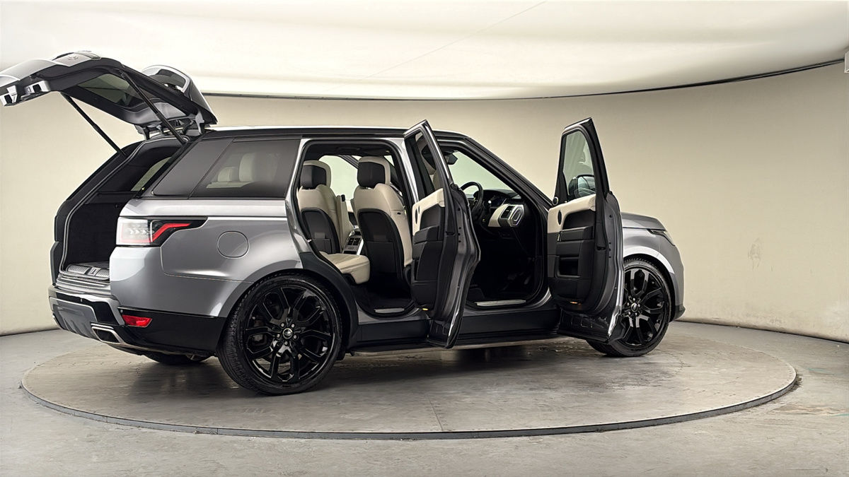 More views of Land Rover Range Rover Sport