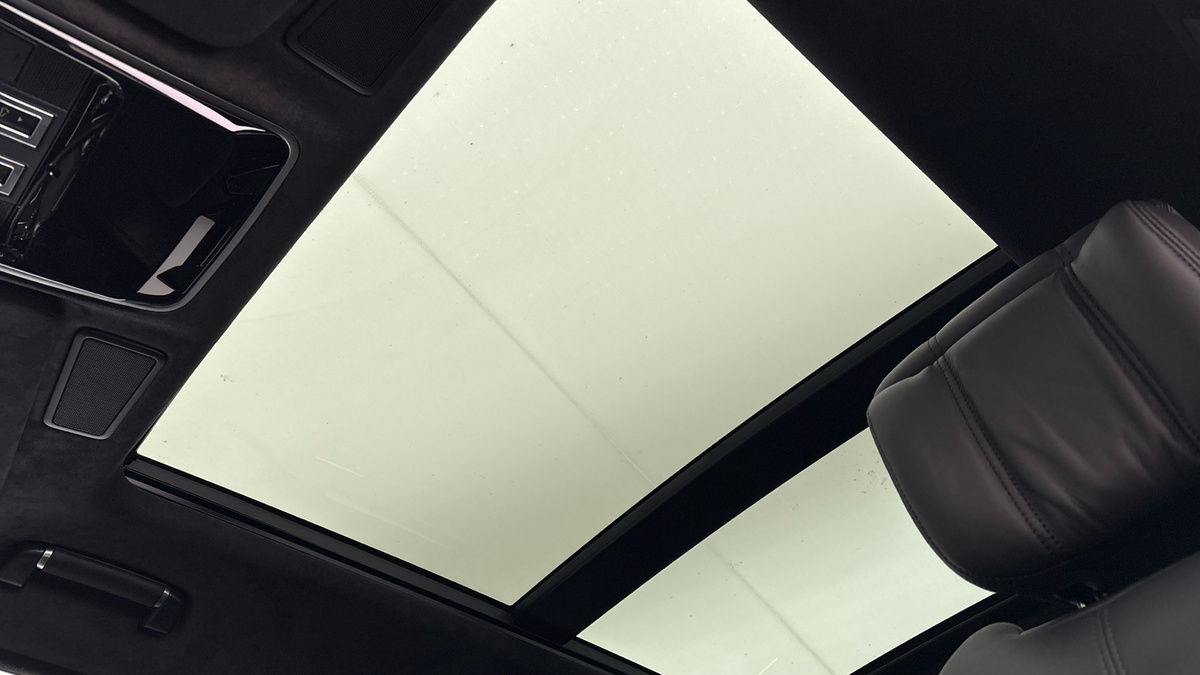 Land Rover Range Rover Image 6