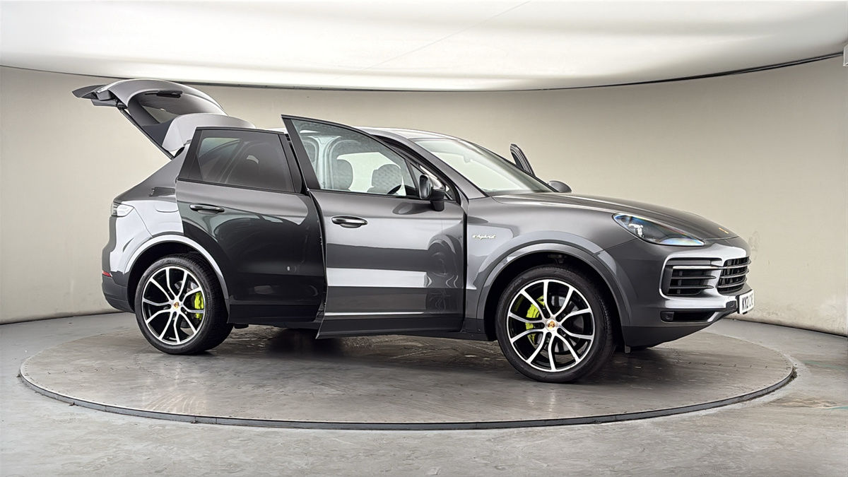 More views of Porsche Cayenne