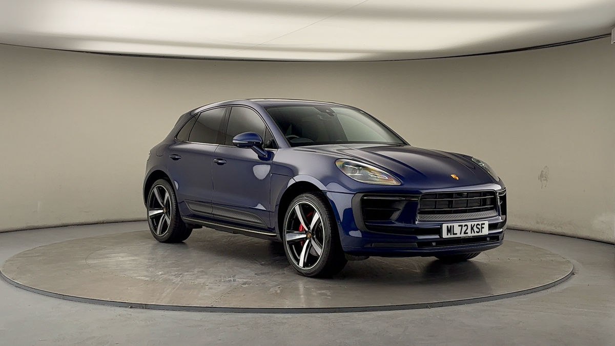 Porsche Macan Sticky Header Image