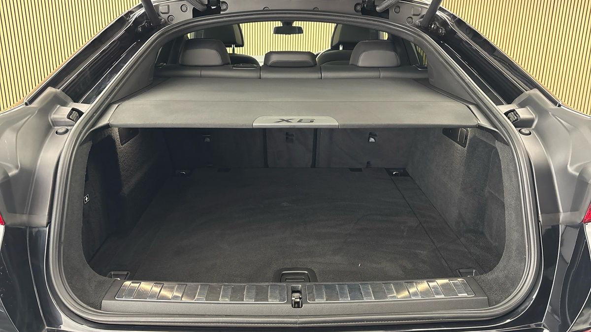 BMW X6 Image 11