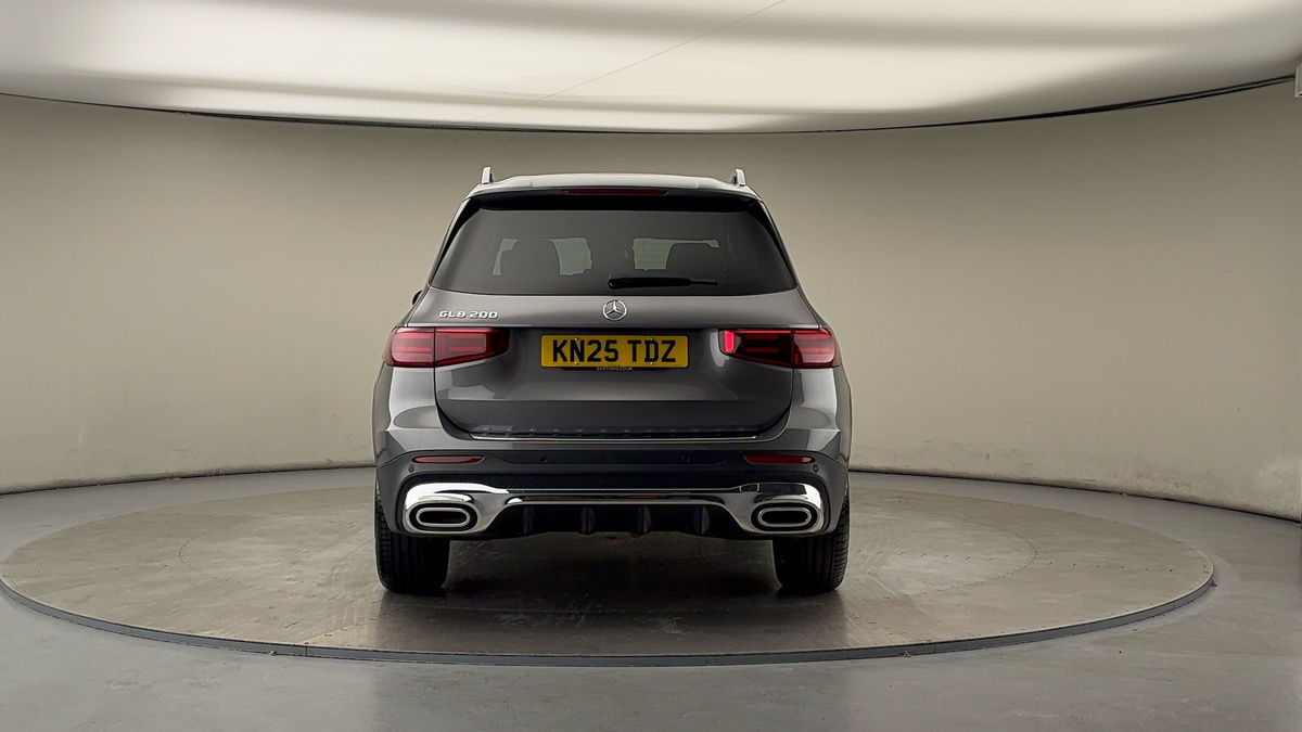 Mercedes-Benz GLB Image 4