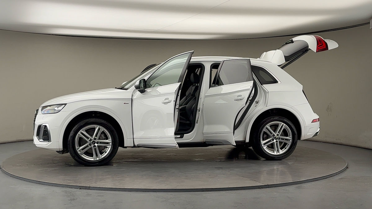 More views of Audi Q5