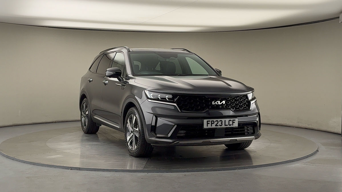 More views of Kia Sorento