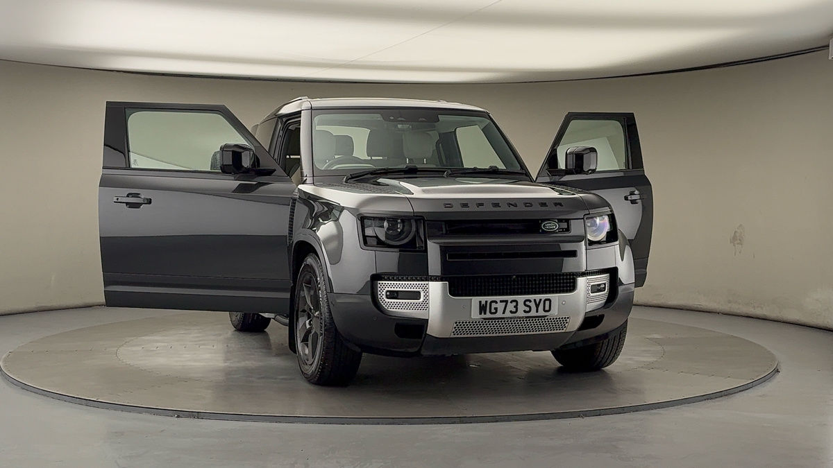 More views of Land Rover Defender 90