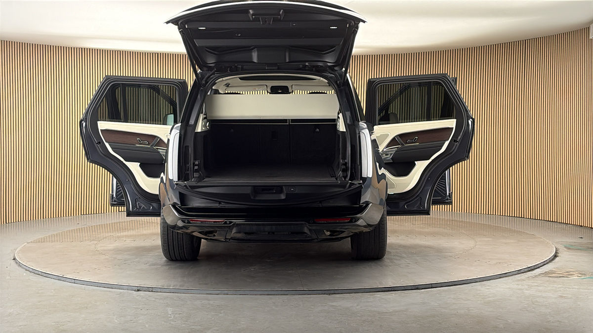 More views of Land Rover Range Rover