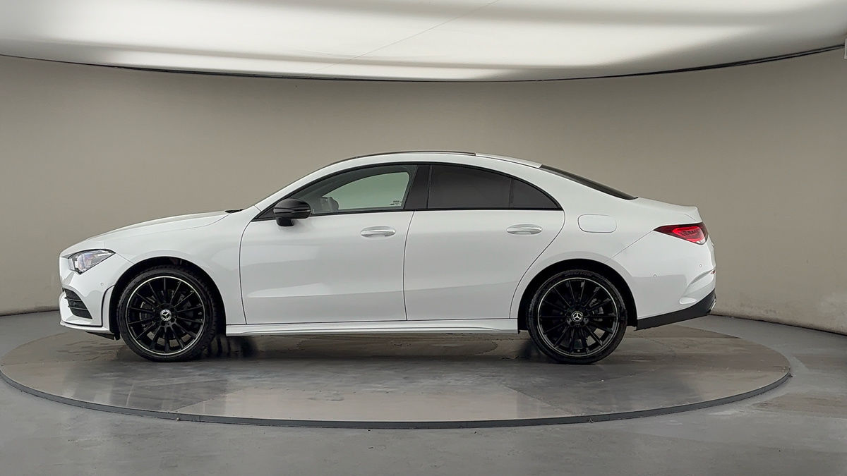 Mercedes-Benz CLA Image 21