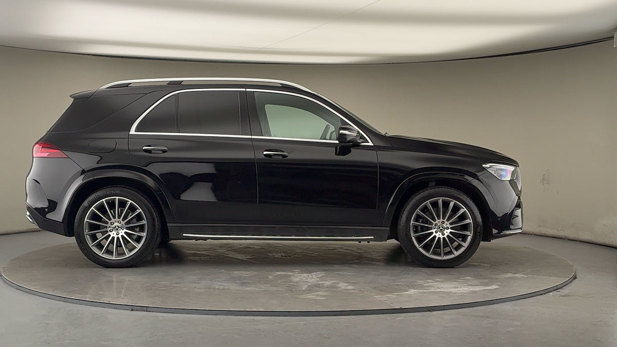 Mercedes-Benz GLE Image 16