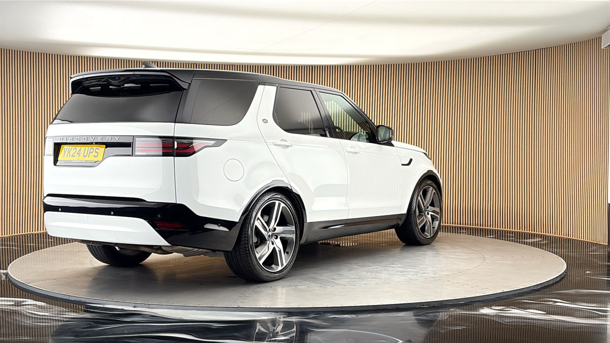 More views of Land Rover Discovery