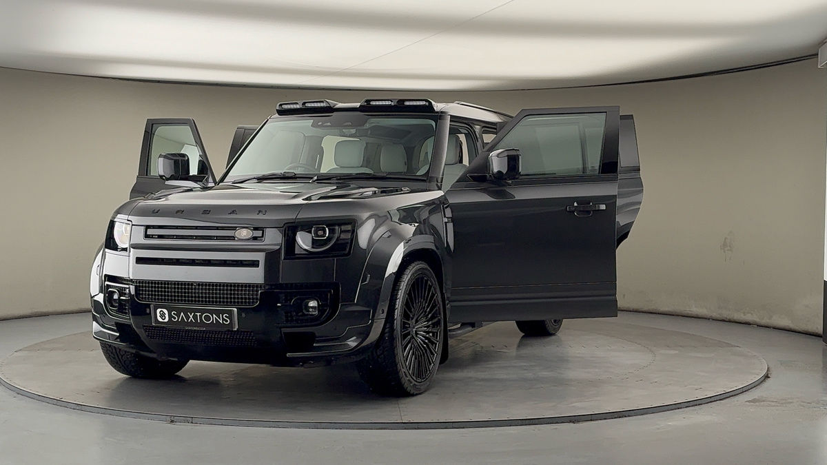 More views of Land Rover Defender 110